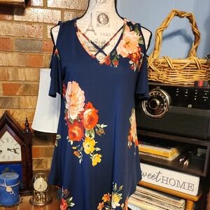 ‼️50%_5+Bundles‼️ Flamingo Urban Blue and Pink Top B6